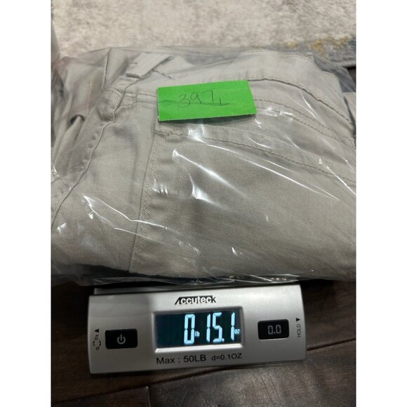 NYDJ Mid Rise Capri Pants Beige Sz 10 Petite Cuffed Hem Cotton Blend Neutral - Picture 11 of 11